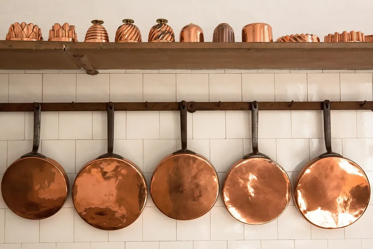 Antique Copper Molds (Image Credits: Pixabay)