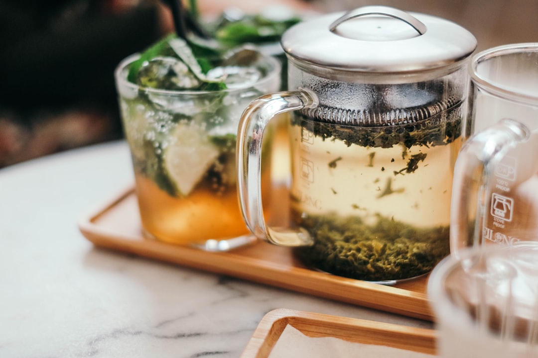 Detox Teas and Laxatives: Dangerous Shortcuts (image credits: unsplash)