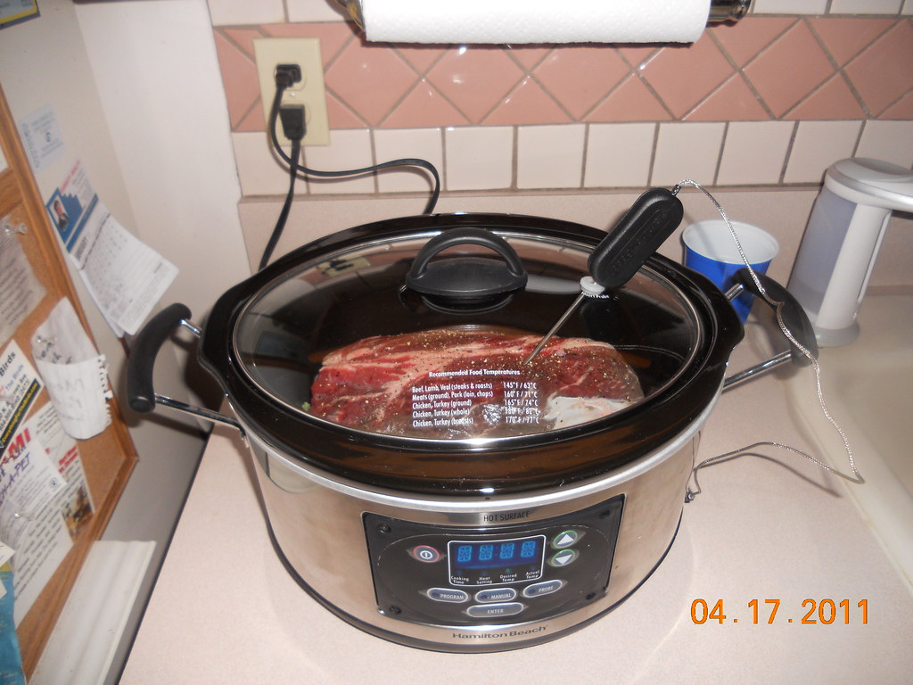 Slow Cooker Pot Roast: Set-and-Forget Comfort (image credits: flickr)