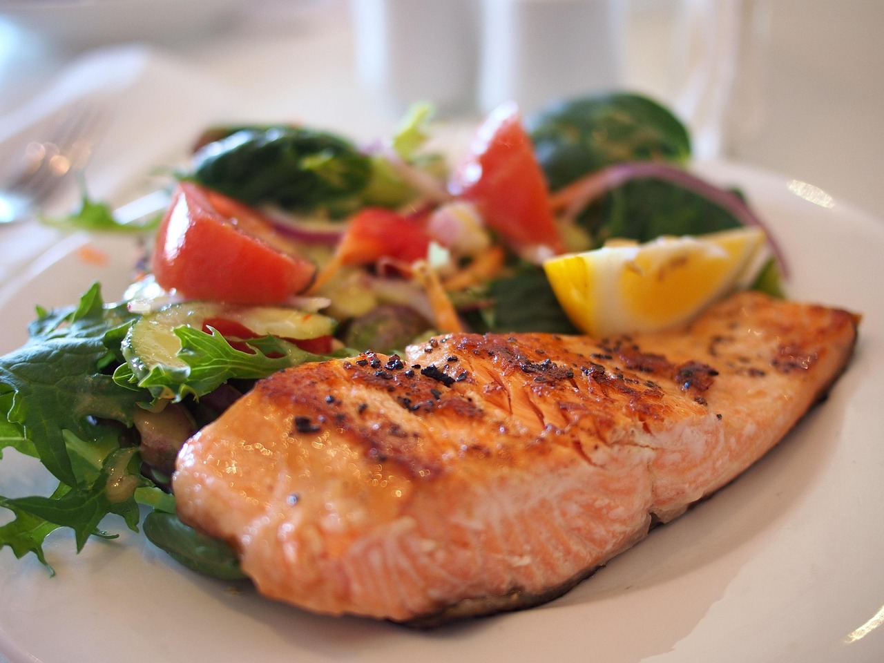 Salmon: Omega-3s for Fighting Inflammation (image credits: pixabay)