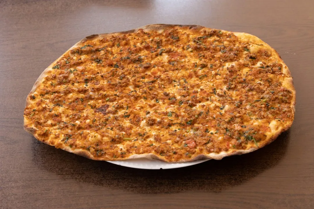 Turkish Lahmacun: Middle Eastern Pizza Rebellion (Image Credits: Unsplash)