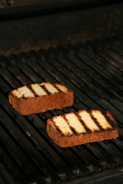 Pound Cake Gets a Smoky Makeover (image credits: flickr)