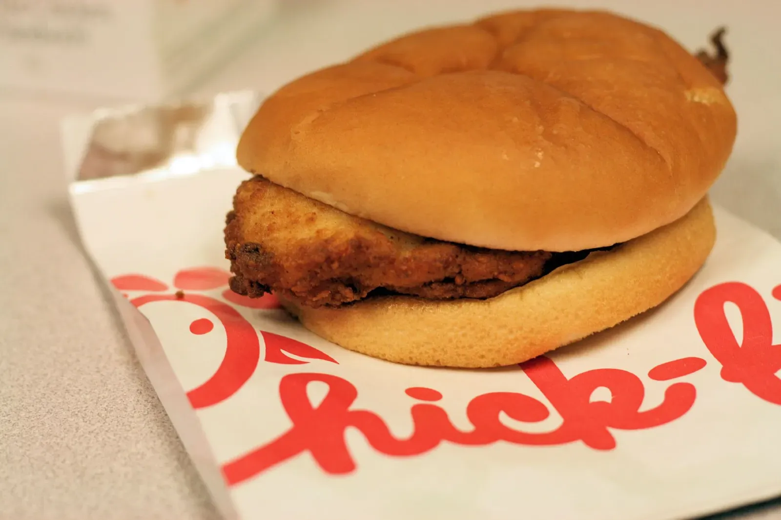 2. The Chick-fil-A Chicken Salad Sandwich - A Southern Classic Cut Too Soon (Image Credits: Wikimedia)