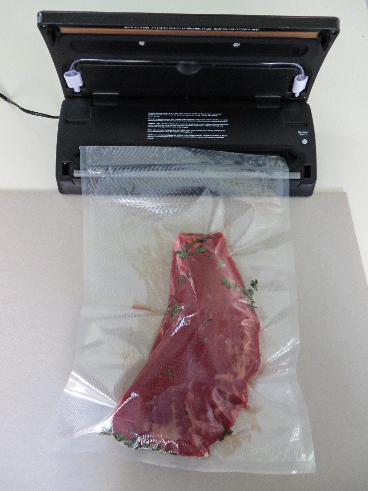 Use Vacuum Sealing for Longer Storage (image credits: wikimedia)