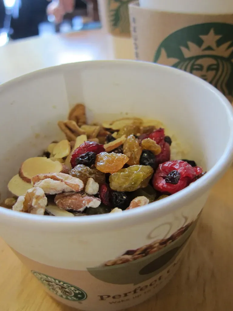 Starbucks Rolled and Steel Cut Oatmeal (Image Credits: Flickr)