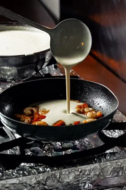 When and How to Add the Sauce (Image Credits: Pexels)