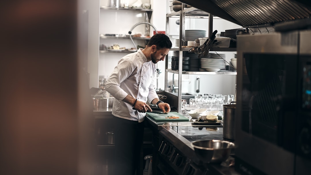 Ghost Kitchens Are Revolutionizing How Restaurants Think About Real Estate (image credits: unsplash)