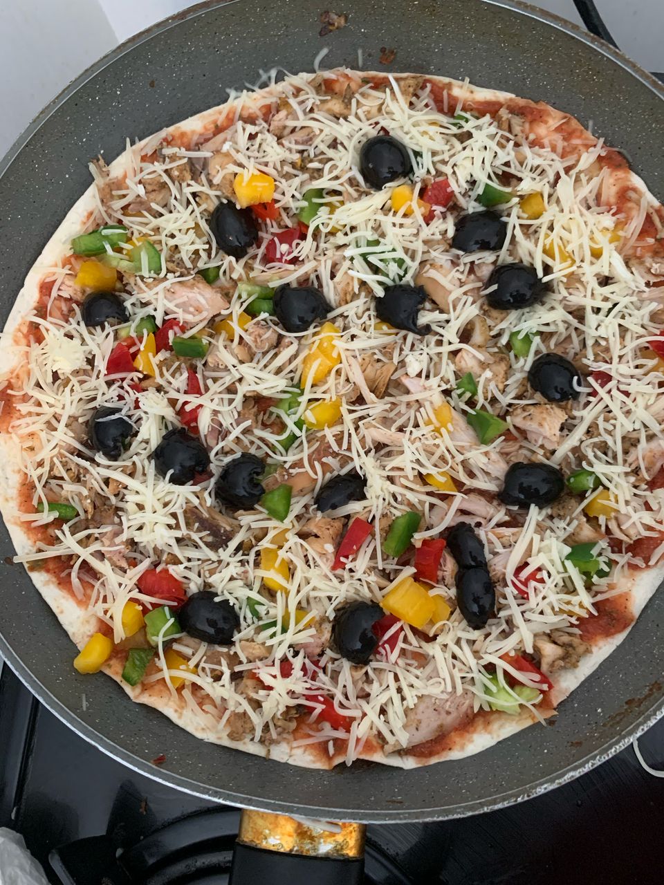 Reheat Pizza Better Than Any Microwave (image credits: wikimedia)