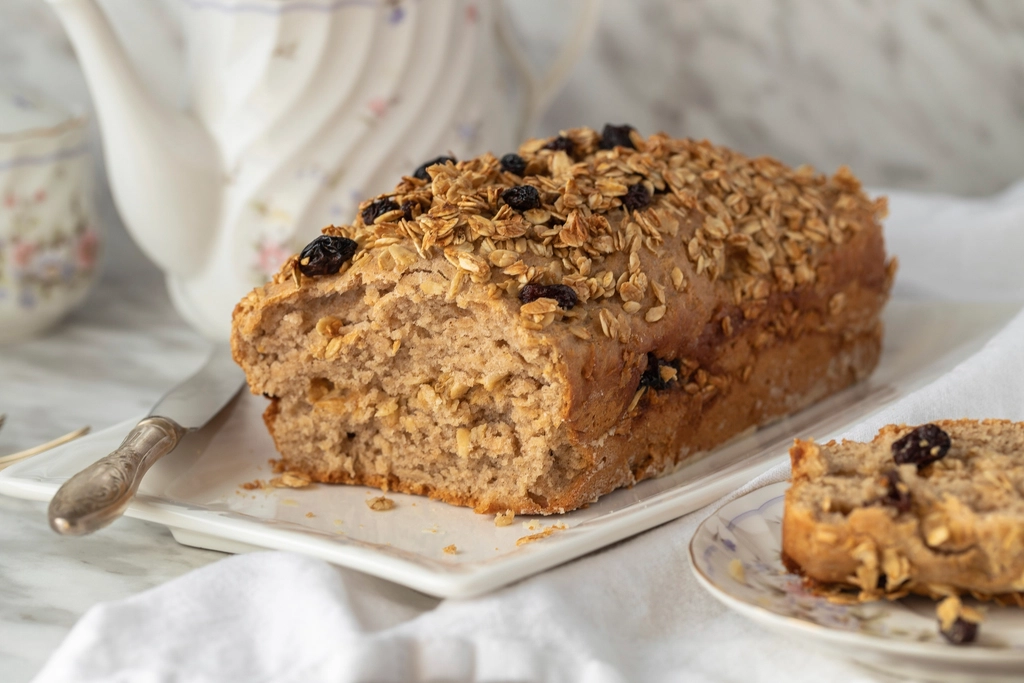 Boiled Raisin Cake: The Depression-Era Survivor (image credits: rawpixel)