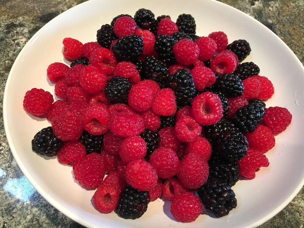 Berries (image credits: flickr)