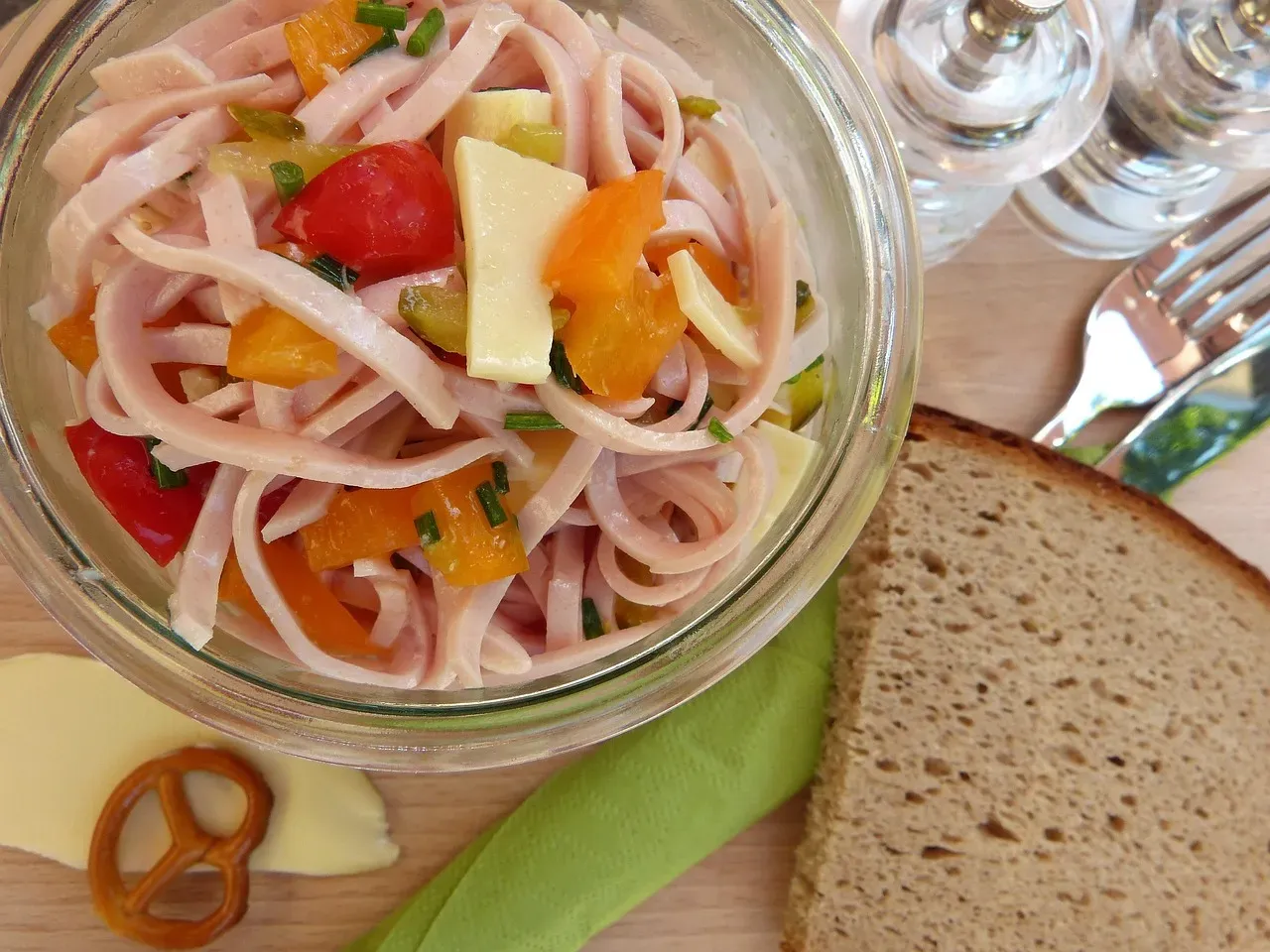 The Science of Optimal Dinner Timing and What You Can Do (Image Credits: Pixabay)