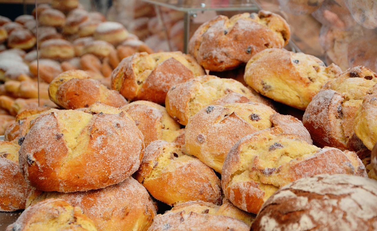 Caloric Density and Hidden Sugars in Processed Bread (image credits: pixabay)