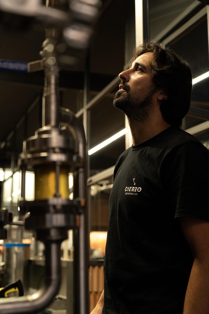The Rise of Craft Distilleries (image credits: pixabay)