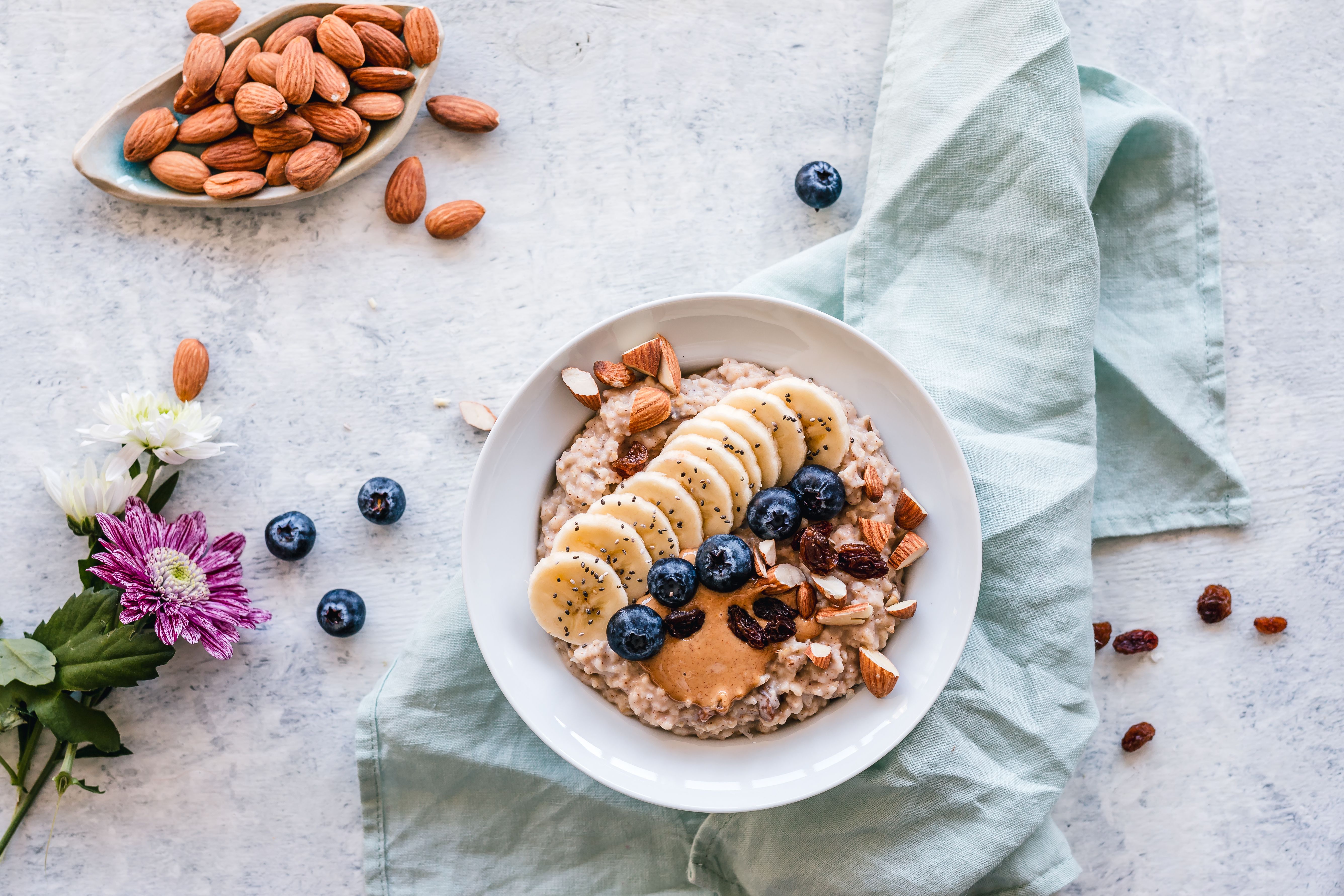 Oats: Easy-to-Digest Energy and Fiber (image credits: wikimedia)