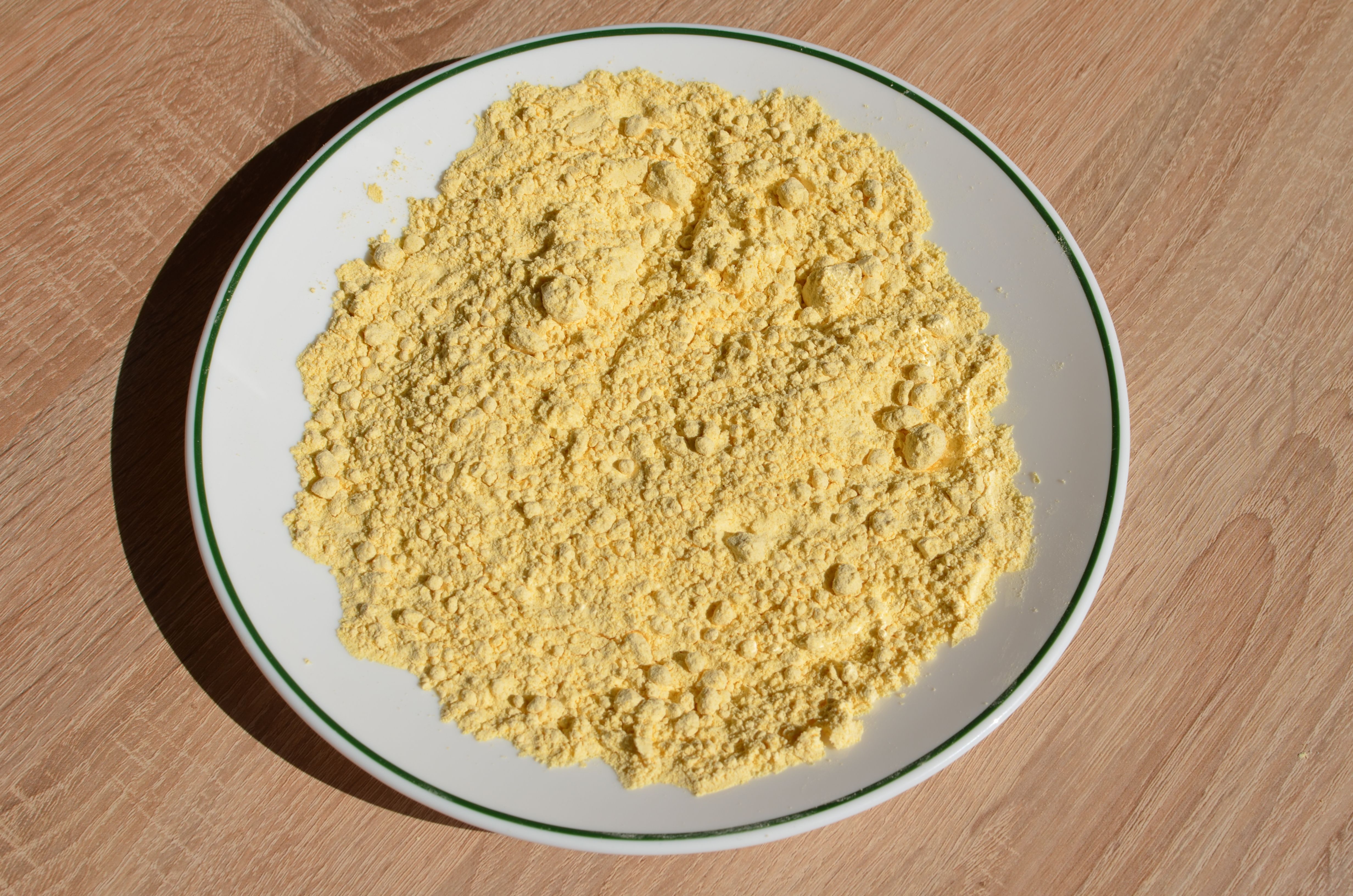 Make Your Own Chickpea Flour for Gluten-Free Baking Miracles (image credits: wikimedia)