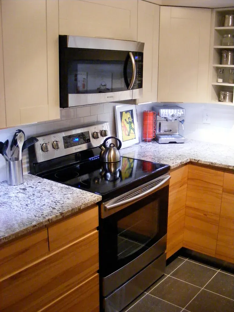 Over-the-Range Microwaves (Image Credits: Flickr)