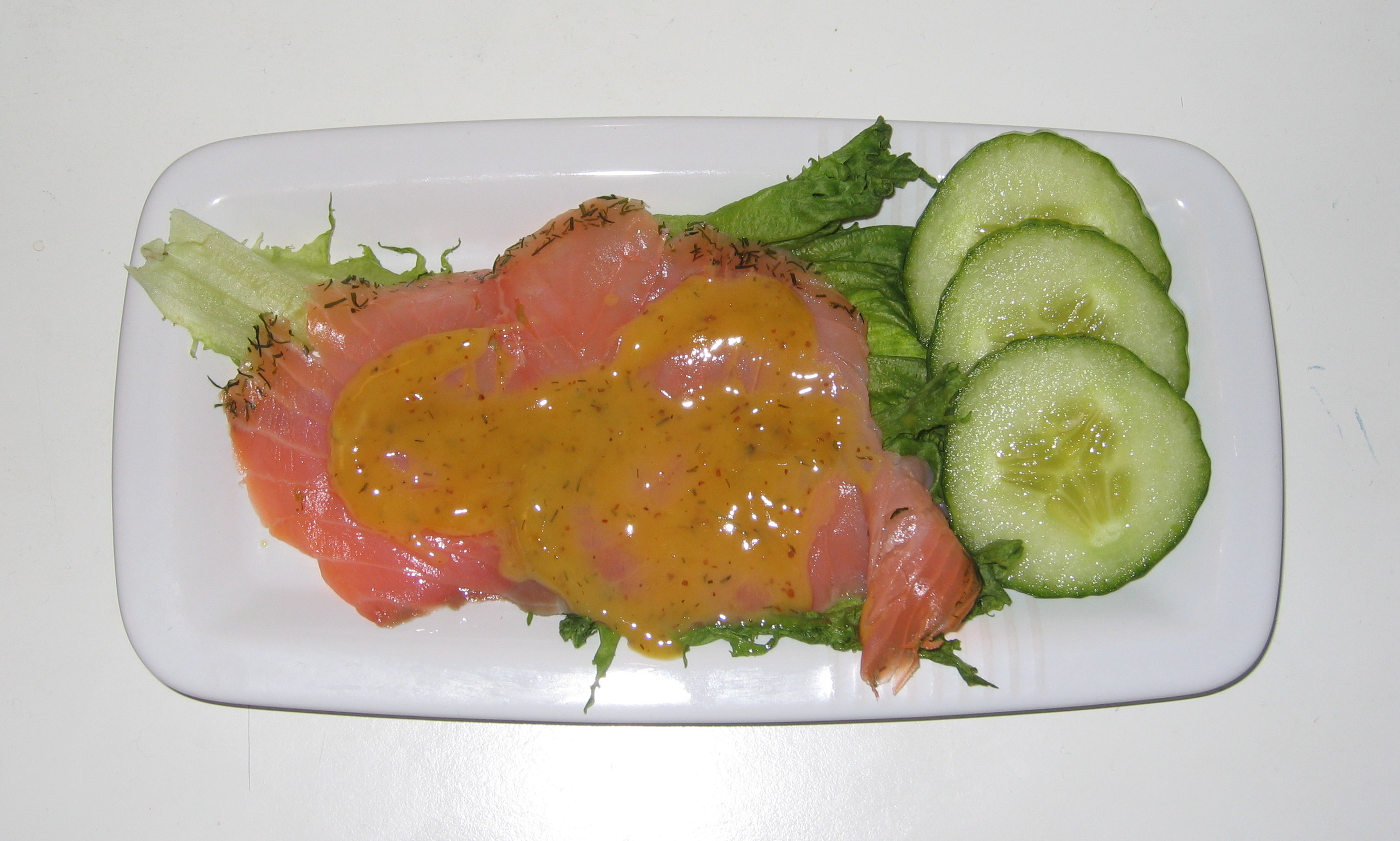 Salmon Gravlax with Dill (image credits: wikimedia)