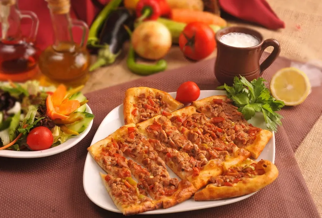 French Bread Pizza (Image Credits: Rawpixel)