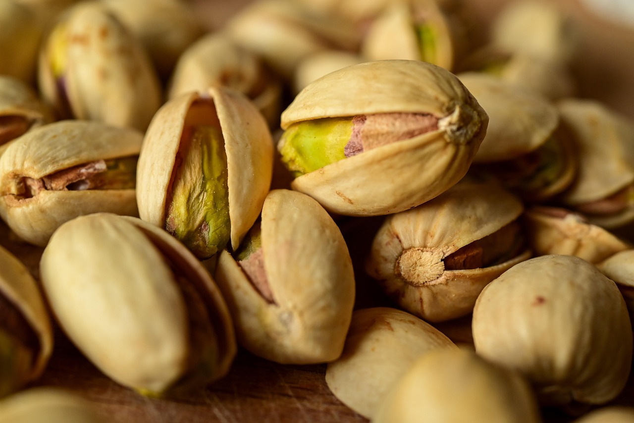 Pistachios Deliver Unique Benefits Despite Higher Costs (image credits: pixabay)