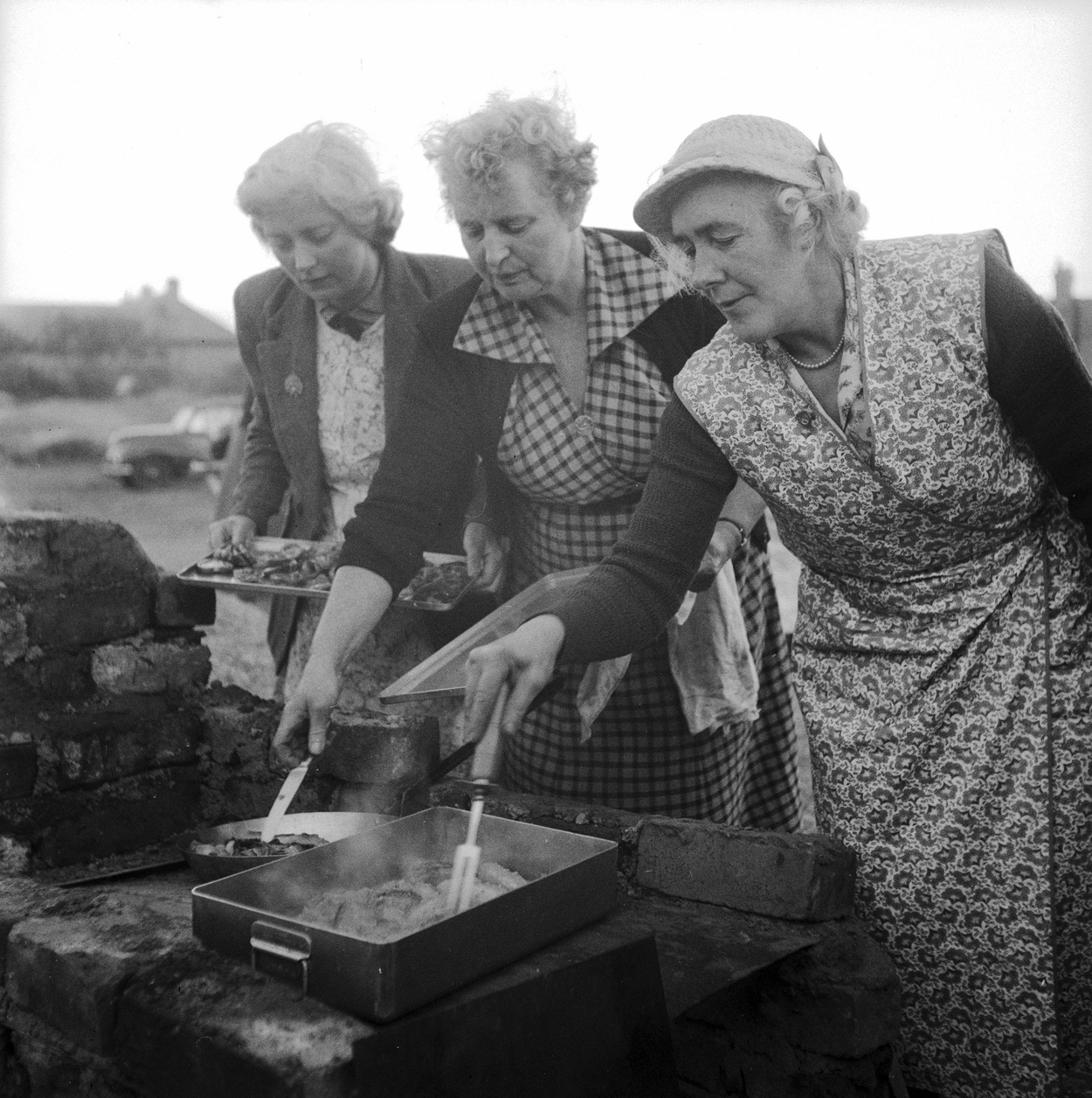 Cooking Together as a Form of Bonding (image credits: wikimedia)