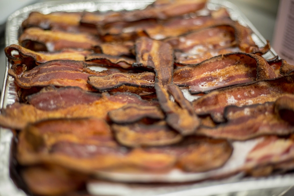 American Bacon - The Paper-Thin Disappointment (image credits: rawpixel)