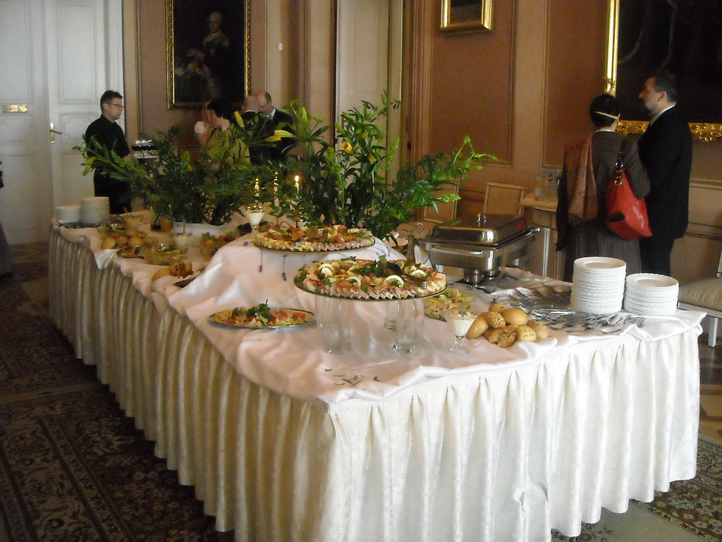 When Food Becomes a Diplomatic Tool (image credits: flickr)