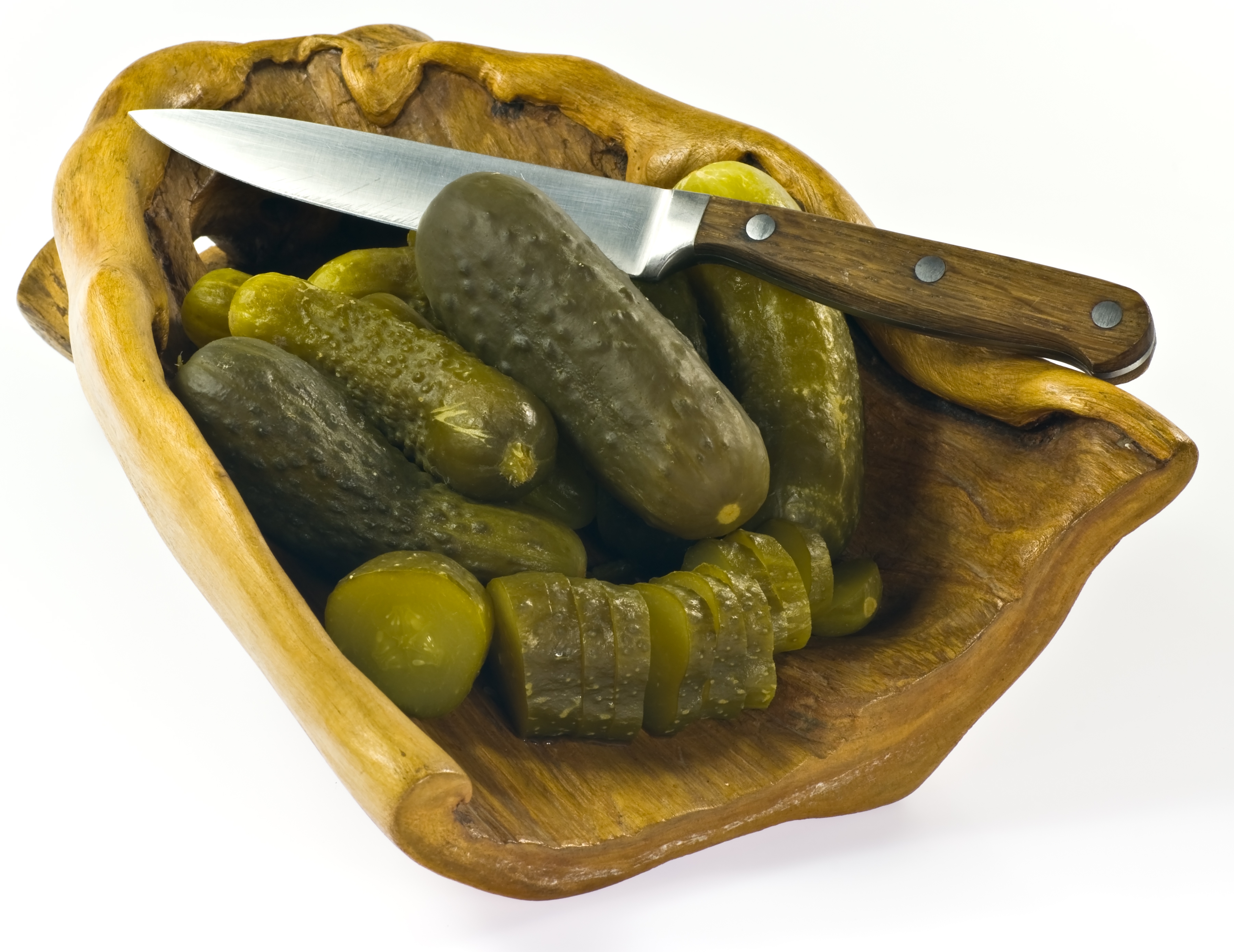 Debunking the Pickle Juice Myth (image credits: By Nikodem Nijaki, CC BY-SA 3.0, https://commons.wikimedia.org/w/index.php?curid=16920312)