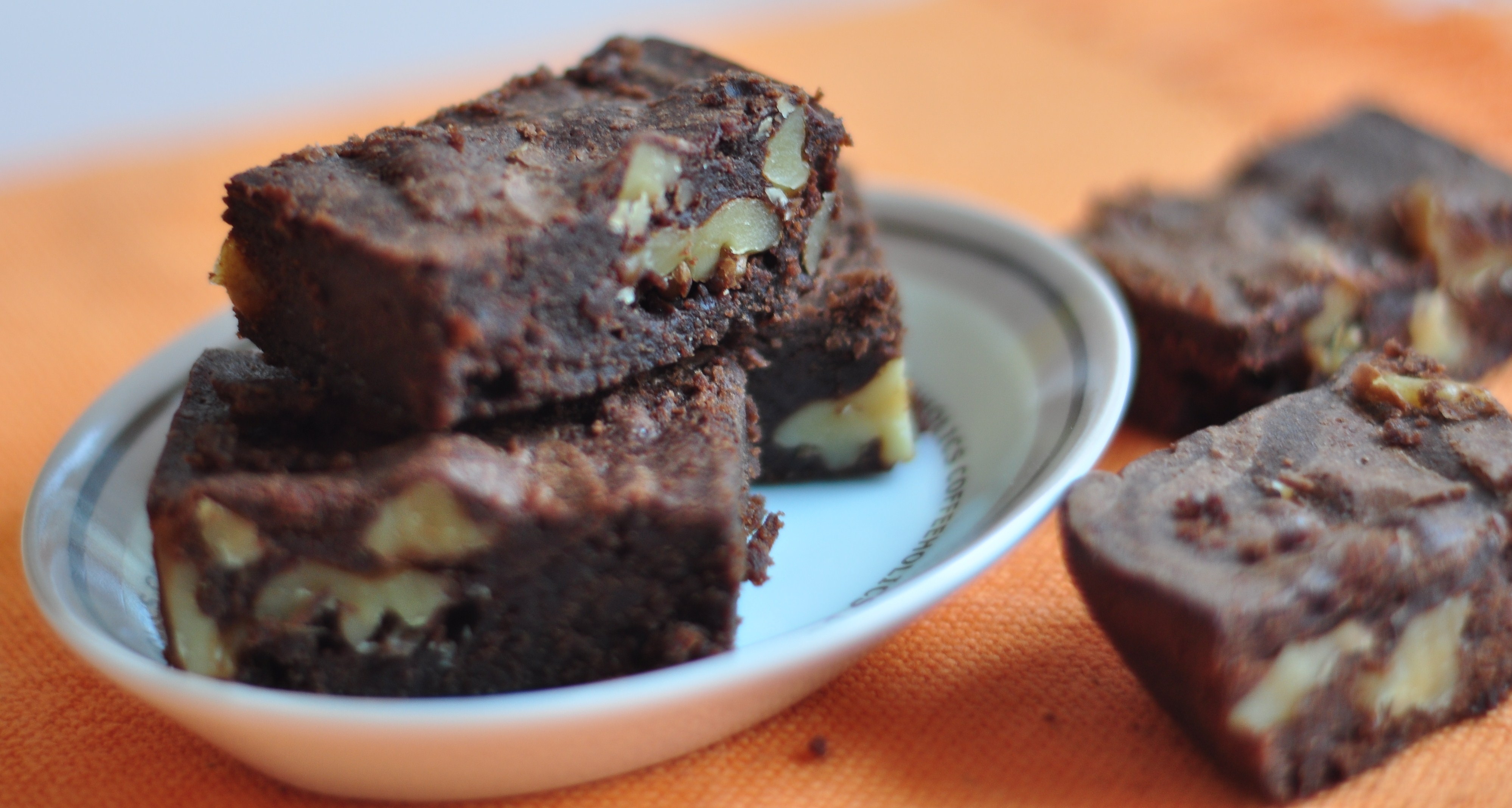 7. Rich Date and Walnut Brownies (image credits: wikimedia)
