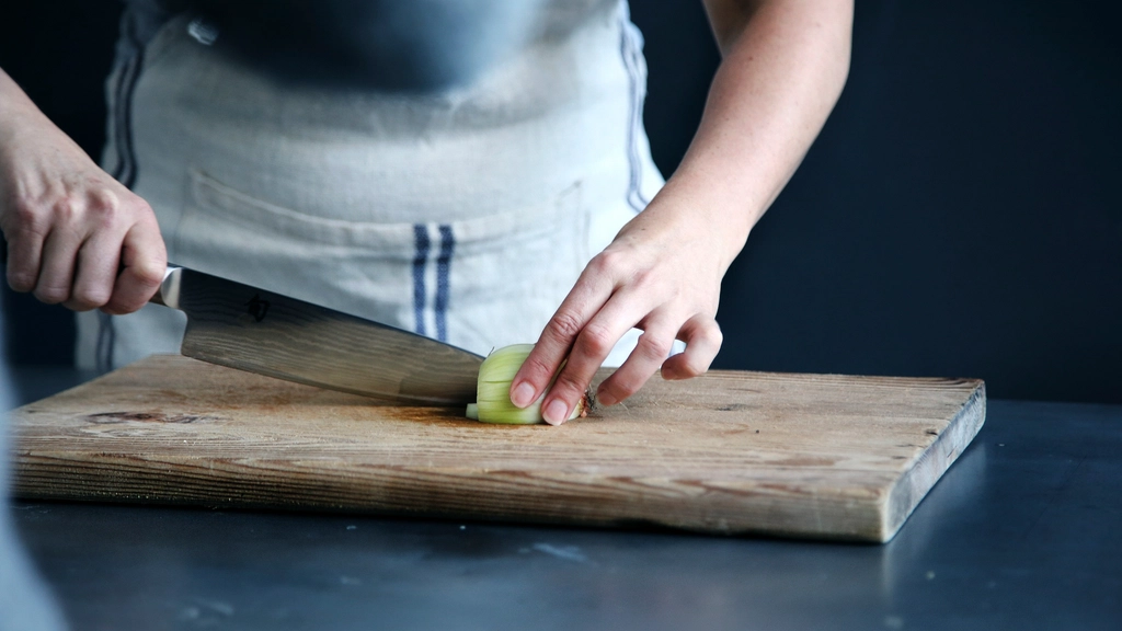 Essential Knives Demand Fresh Steel According to James Beard Winner (image credits: rawpixel)