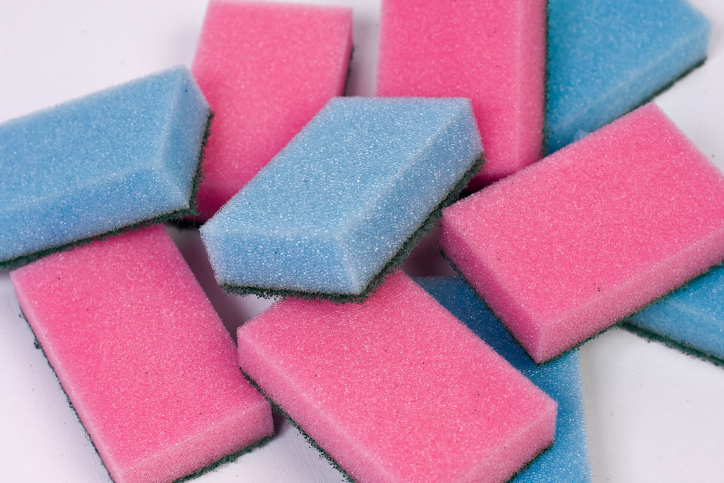 Kitchen Sponges Are Bacteria Factories (image credits: flickr)