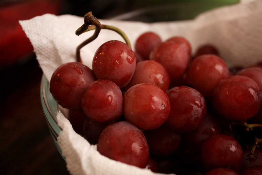 Grapes: Nature's Candy in Disguise (image credits: flickr)