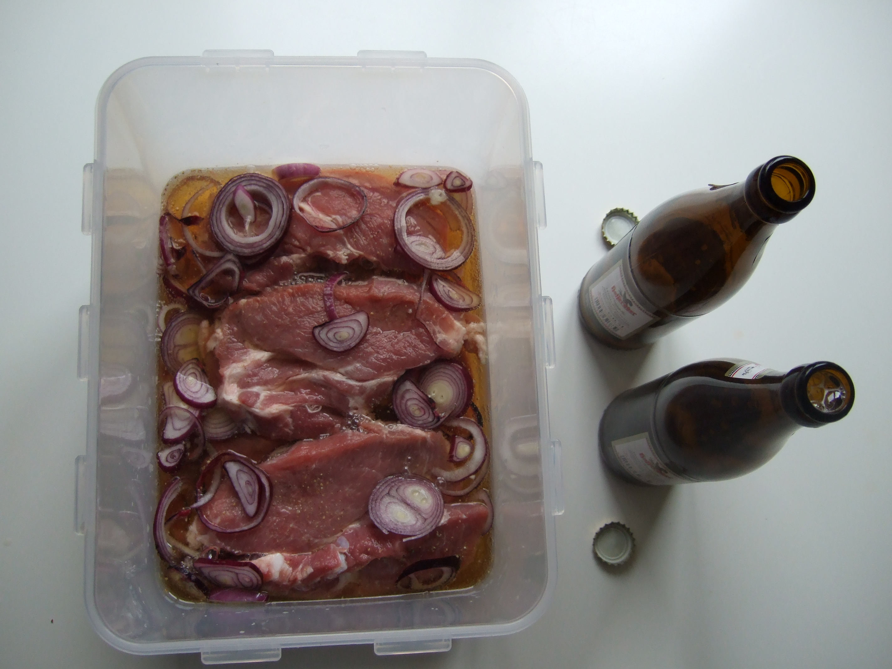 Marinades Tenderize Meat Throughout (Image Credits: Wikimedia)