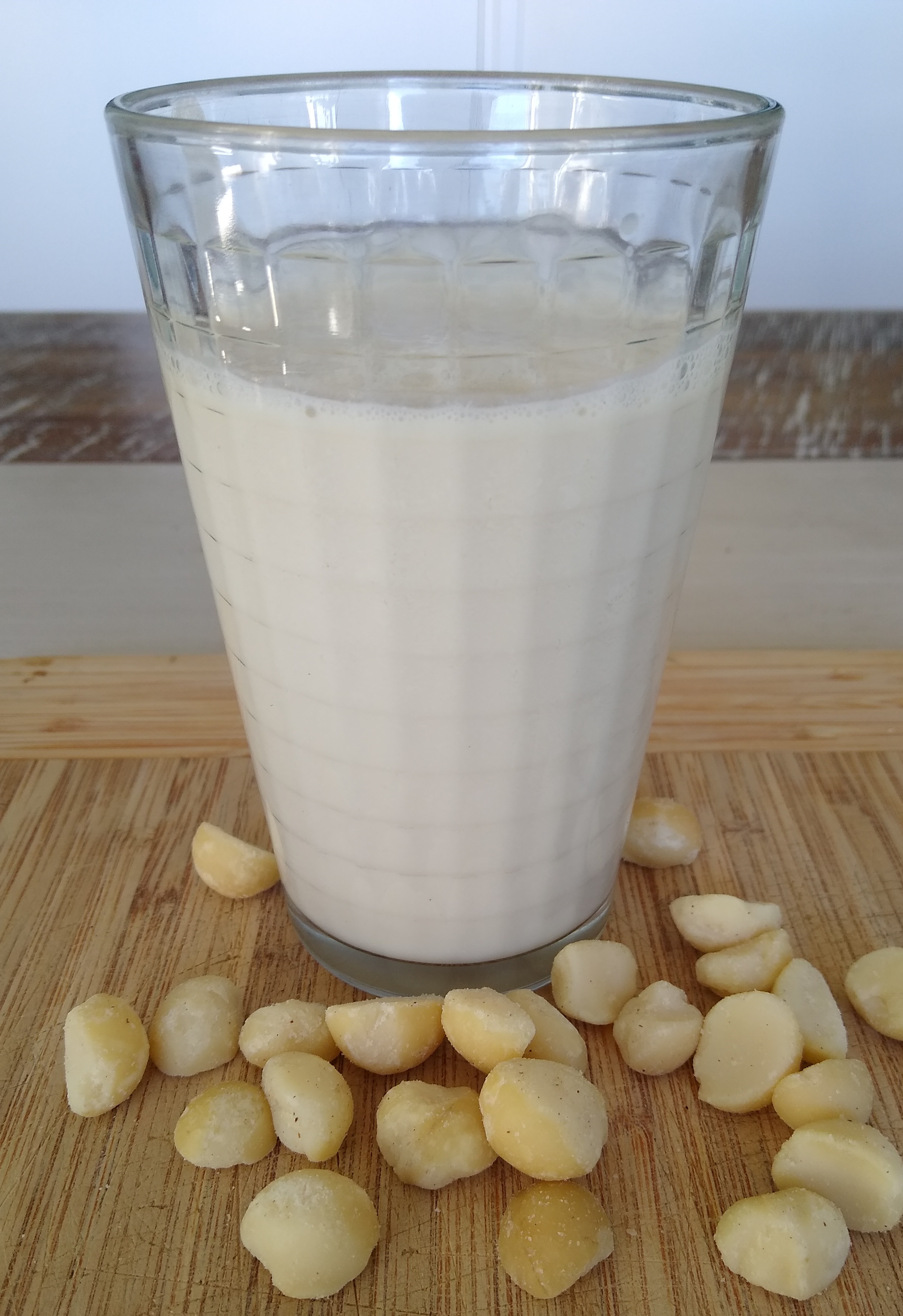 Macadamia Milk - The Luxury Experience (image credits: wikimedia)