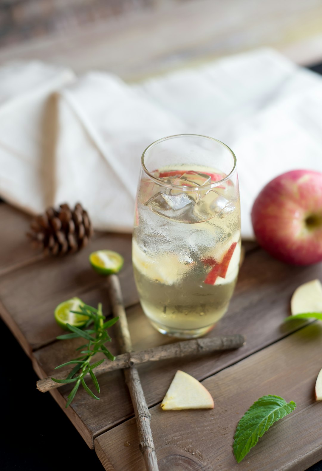 Apple Cider Vinegar: The Metabolism-Boosting Liquid Helper (image credits: unsplash)