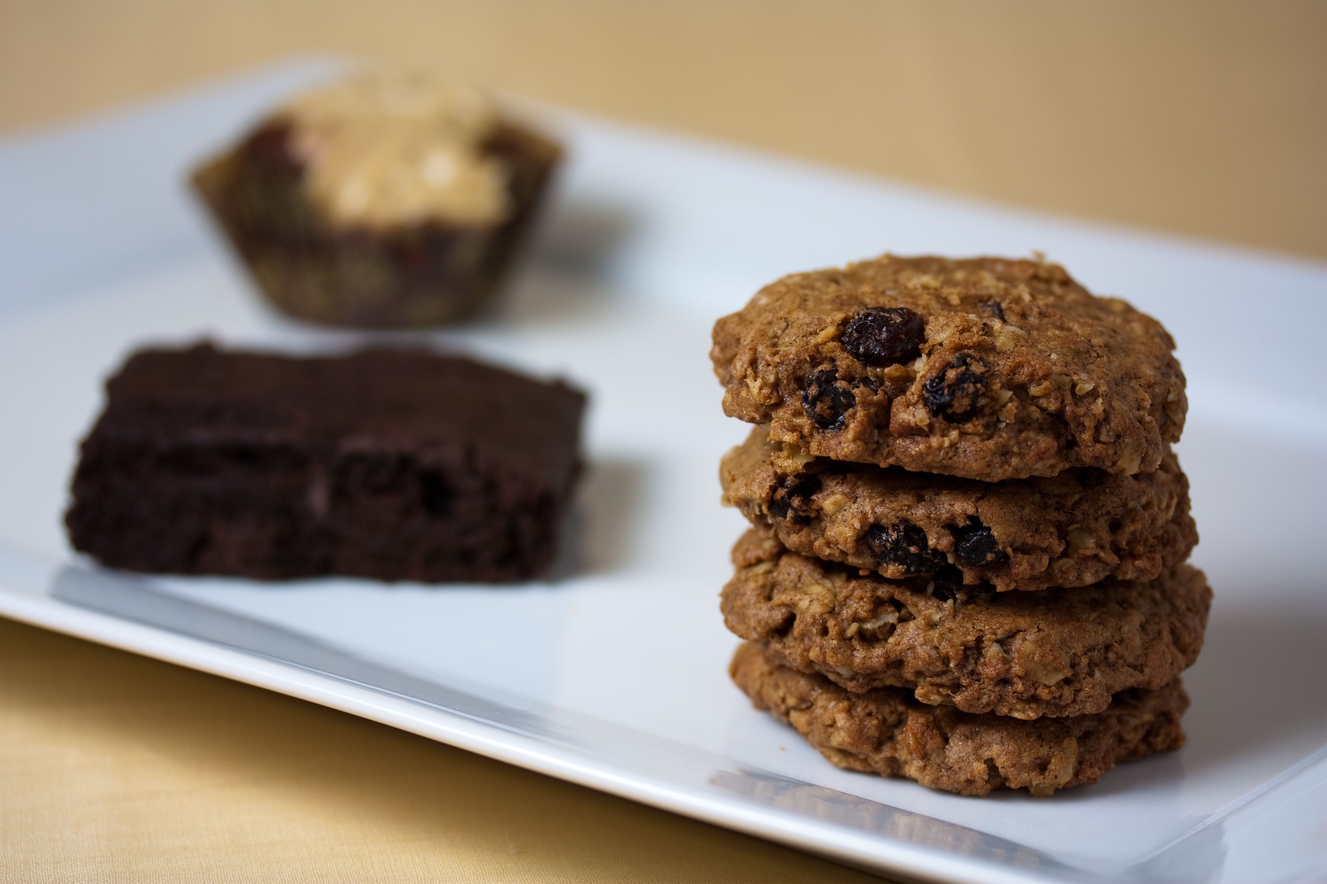 Oatmeal Raisin Cookies (image credits: wikimedia)