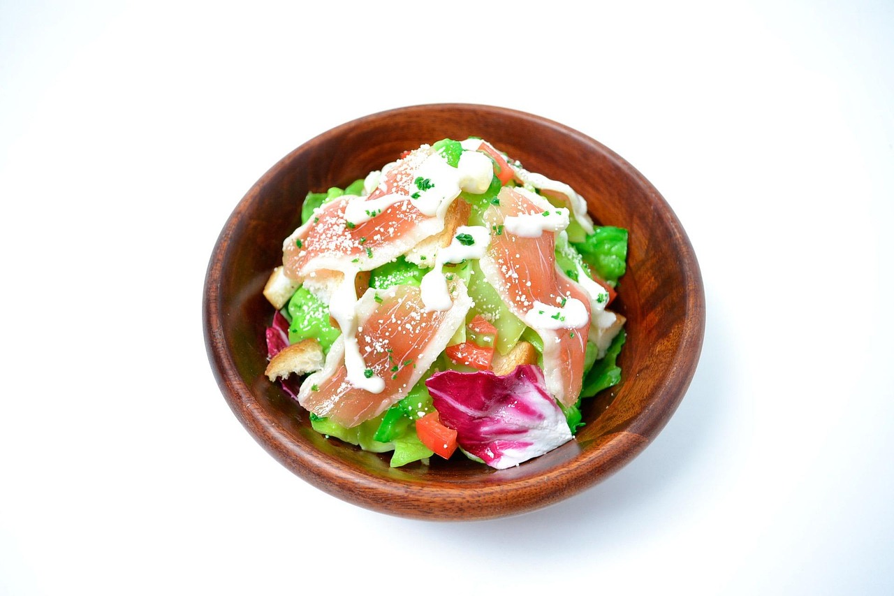 Caesar Dressing: The Raw Egg Gamble (image credits: pixabay)