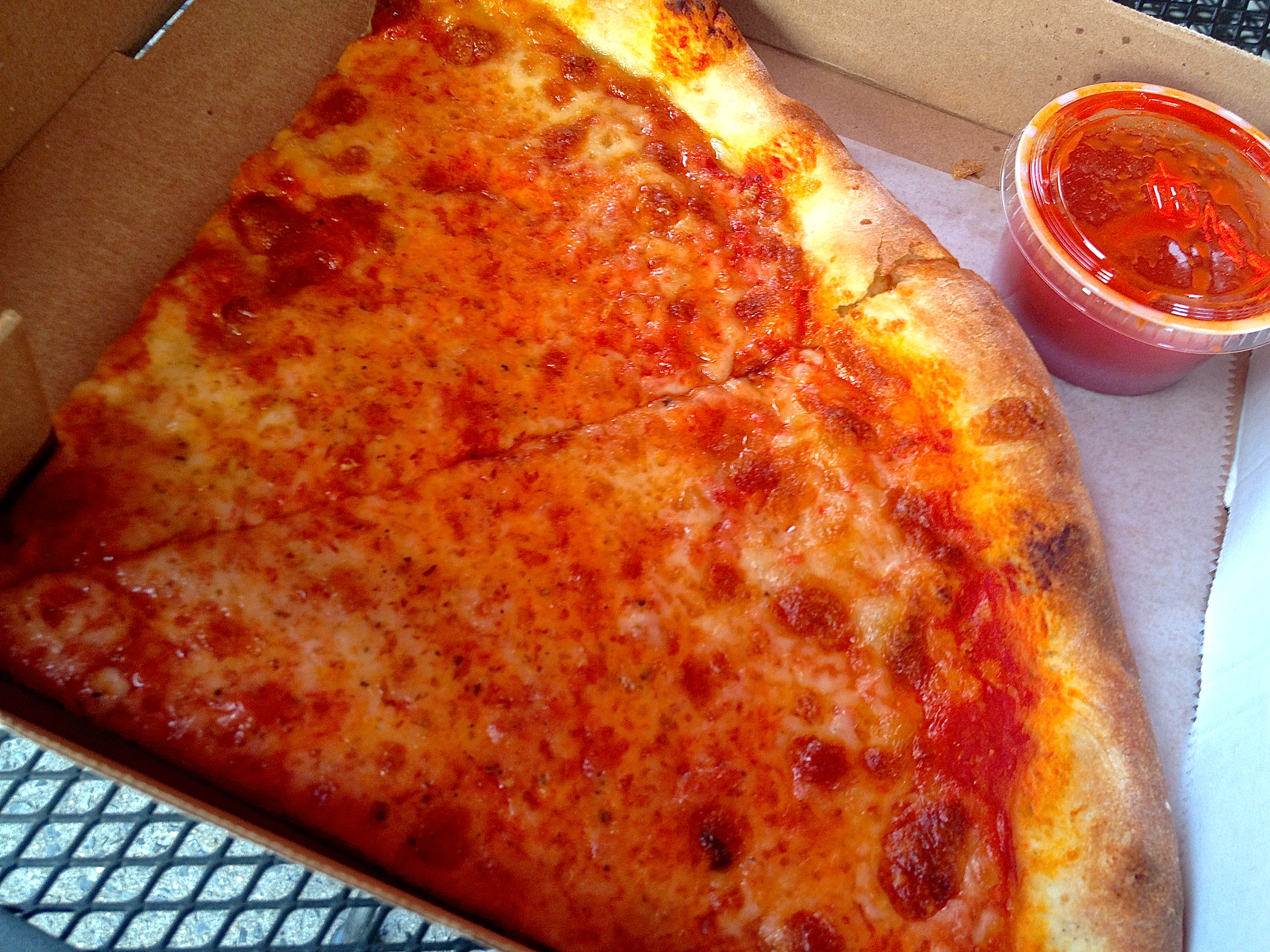 Domino's Brooklyn Style Pizza Betrayal (image credits: wikimedia)