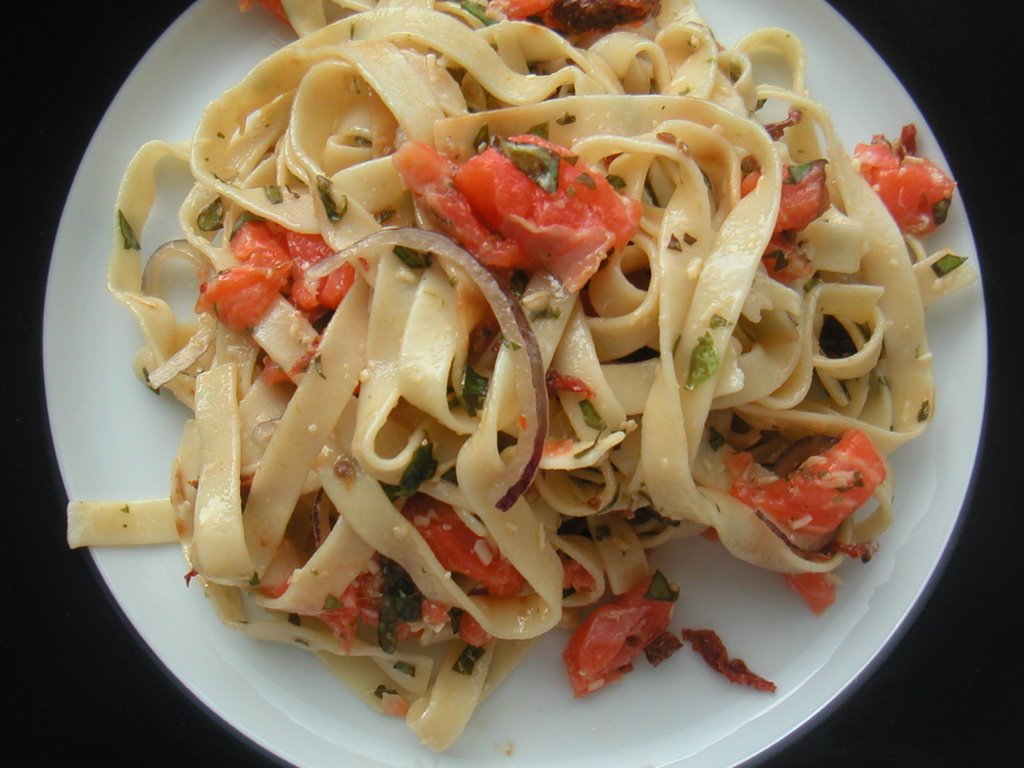 Master the Art of Sneaking Veggies Into Favorites (image credits: flickr)