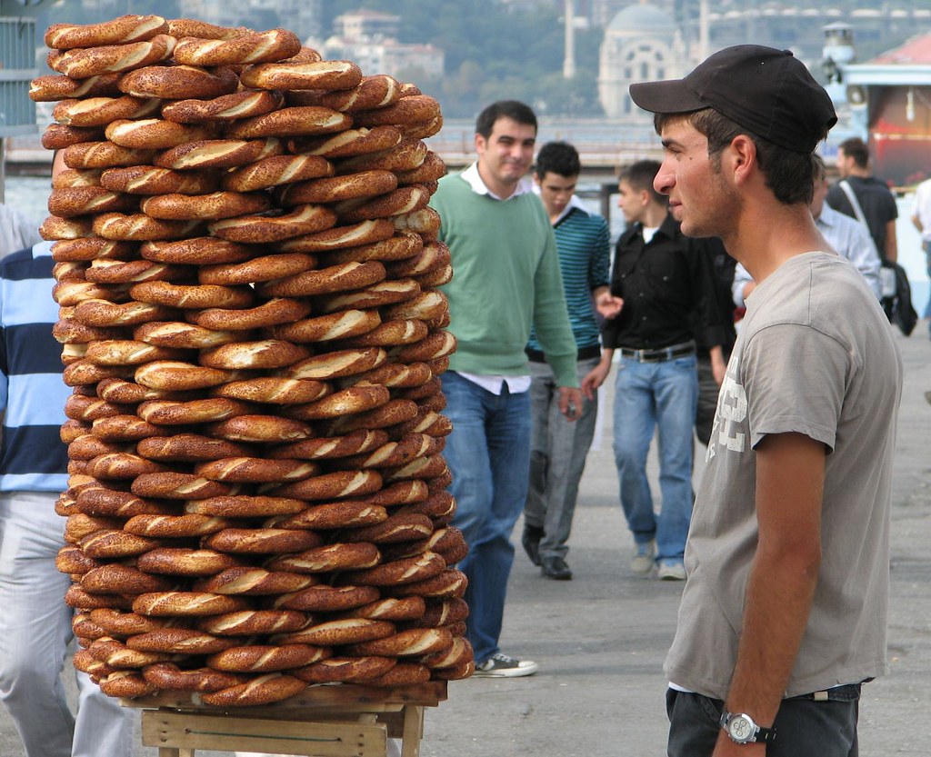 Simit from Istanbul's Harbor District (image credits: flickr)