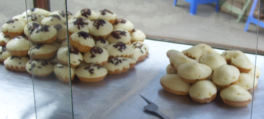 Kue Cubit (Indonesia) (image credits: wikimedia)