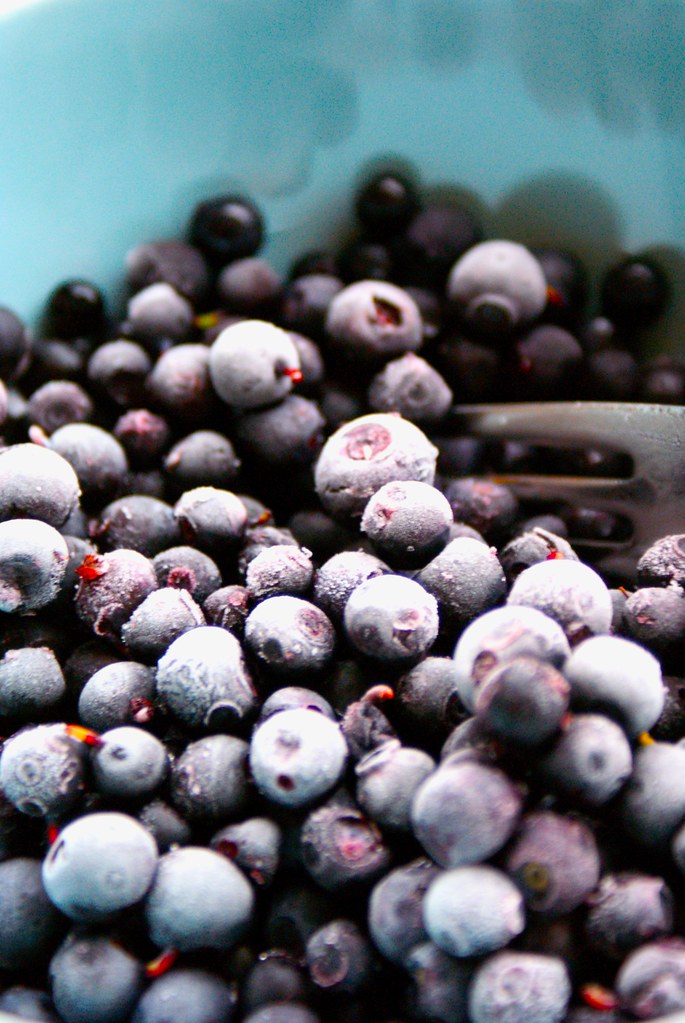 Frozen Blueberries Are Budget-Friendly (image credits: flickr)