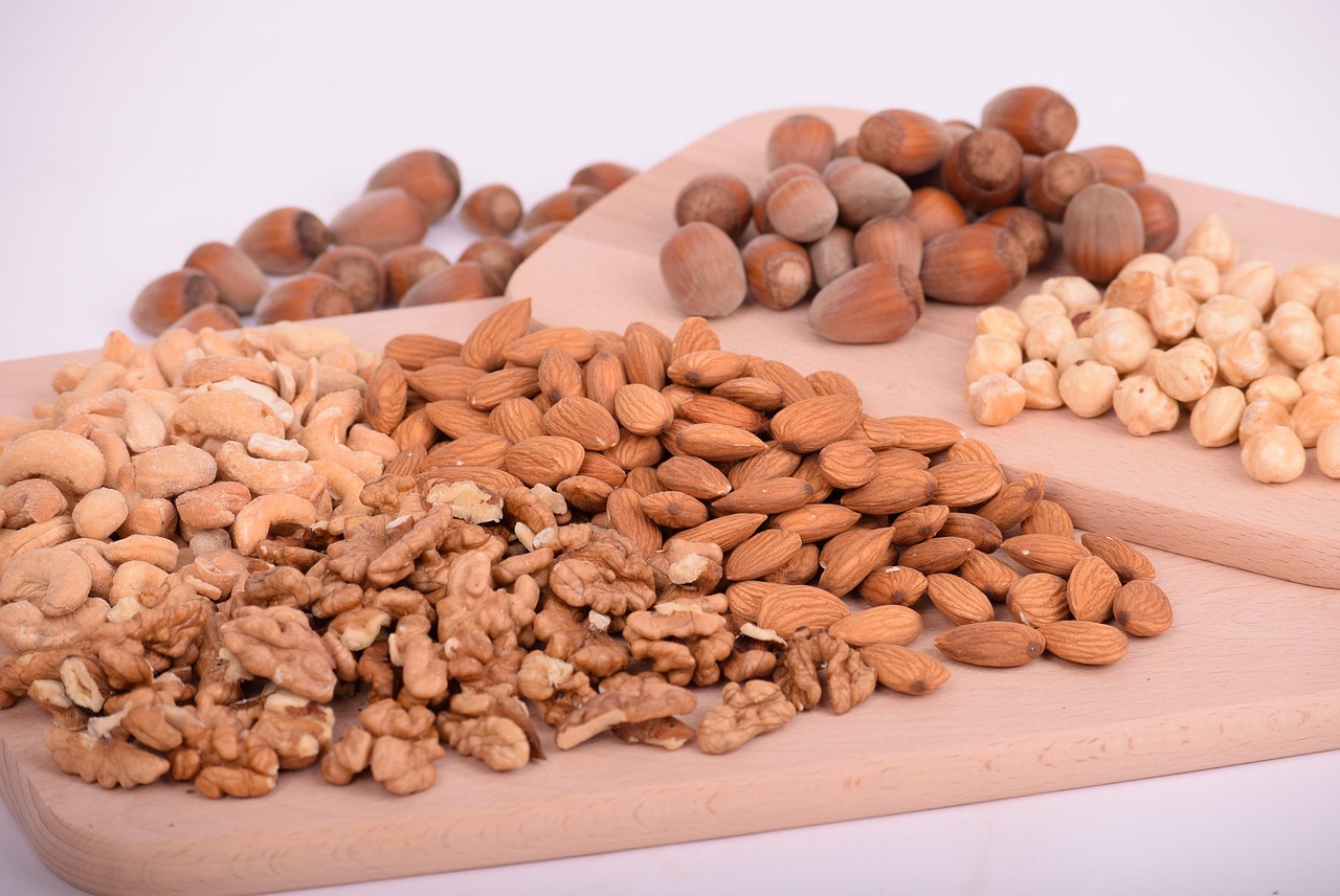 Nuts and Seeds: Crunchy Gut Allies (image credits: pixabay)