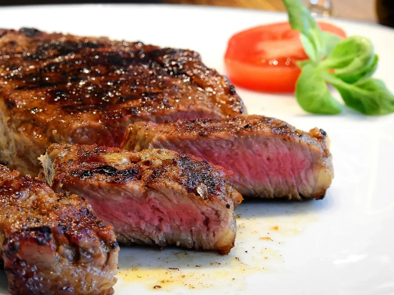 Coffee and Red Meat - The Rub That Rewires Your Expectations (Image Credits: Pixabay)
