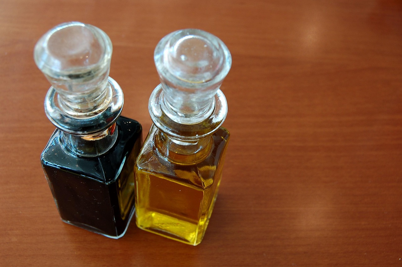 Vinegar: The Acidic Accent (image credits: pixabay)