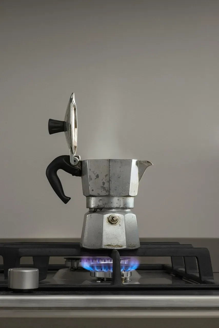 Vintage Coffee Percolators Brewing Up Big Bucks (Image Credits: Pixabay)