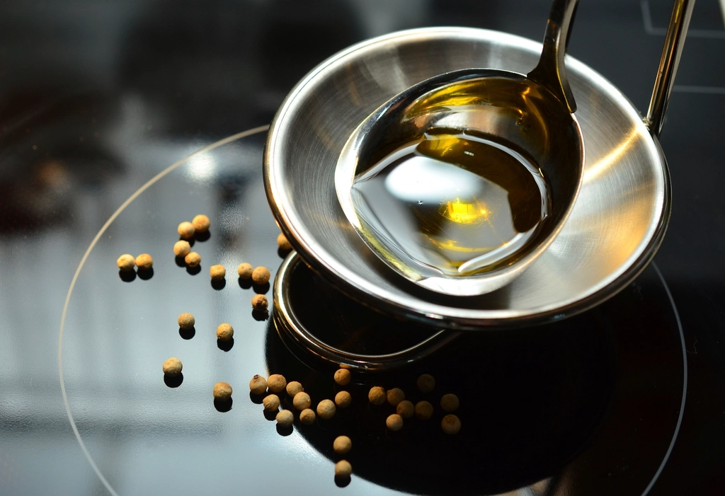 What to Do with Spoiled Olive Oil (image credits: rawpixel)