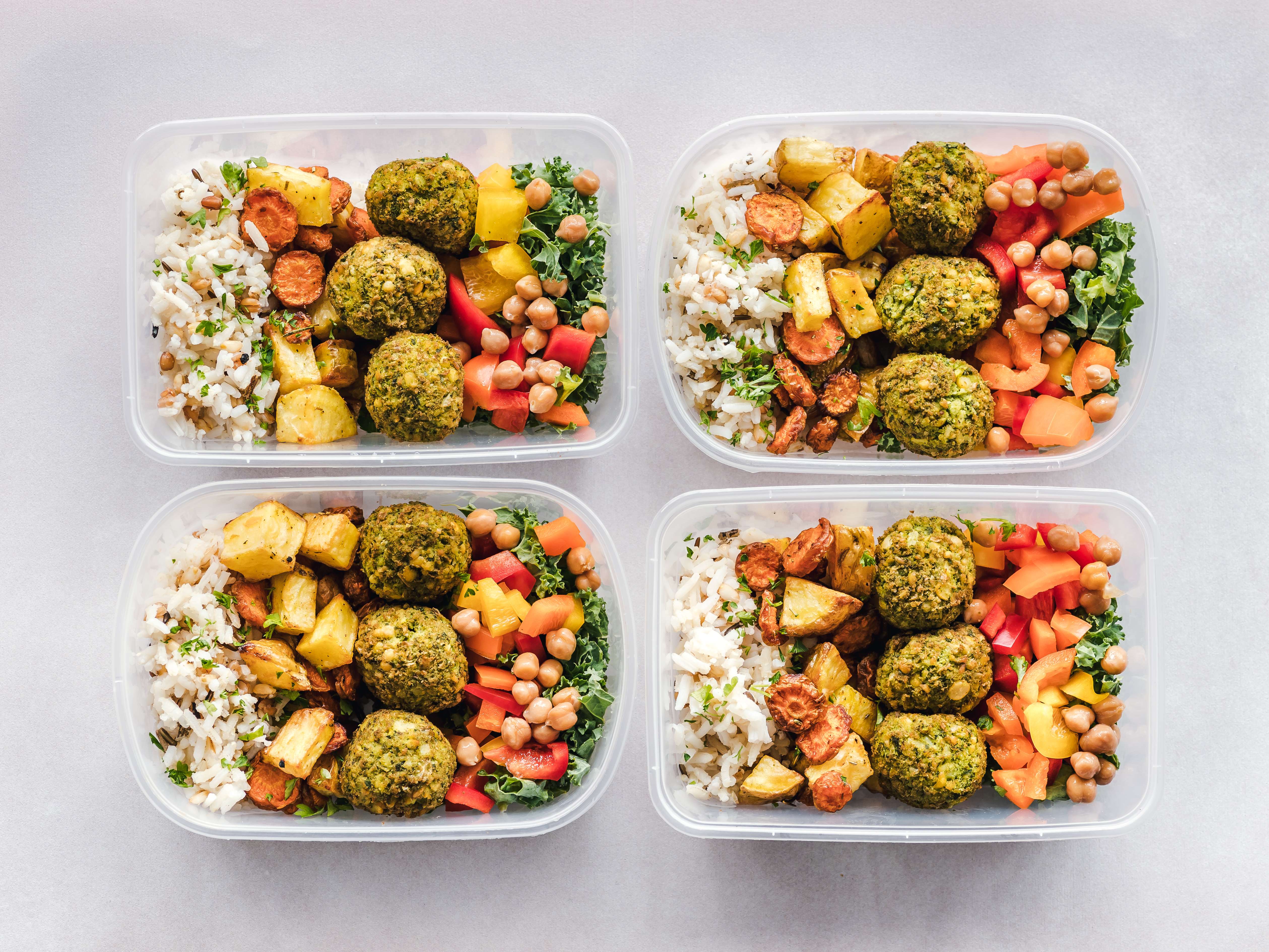 Prepping Ingredients: The Key to Quick Meals (image credits: wikimedia)