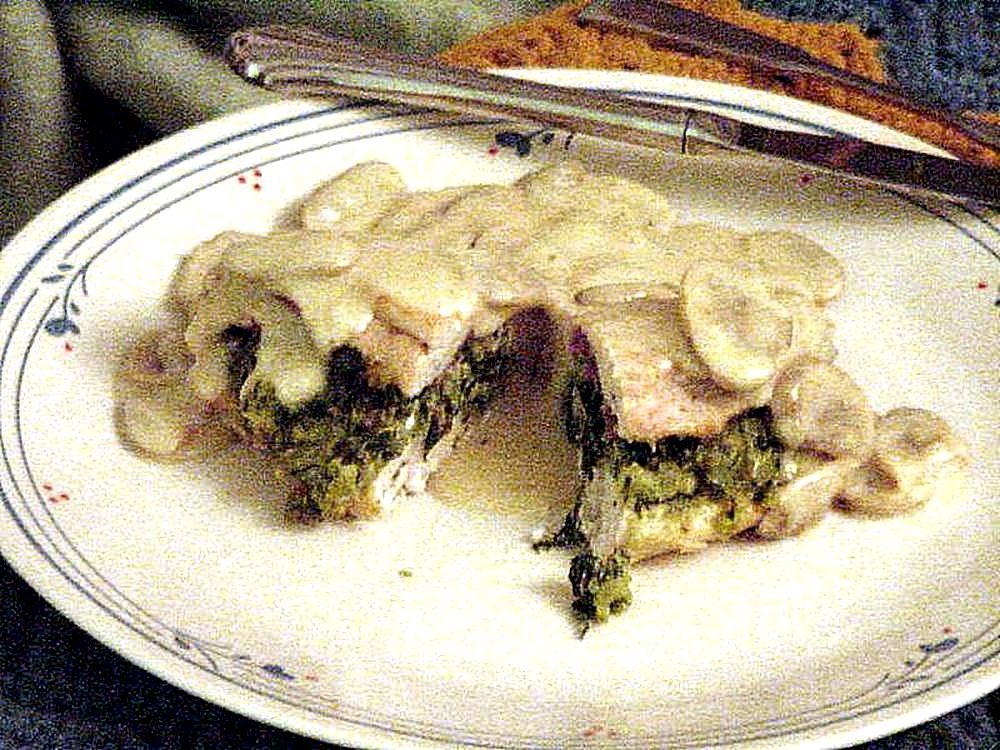 Mediterranean Stuffed Chicken Breasts (image credits: By Jon Sullivan, Public domain, https://commons.wikimedia.org/w/index.php?curid=24905688)