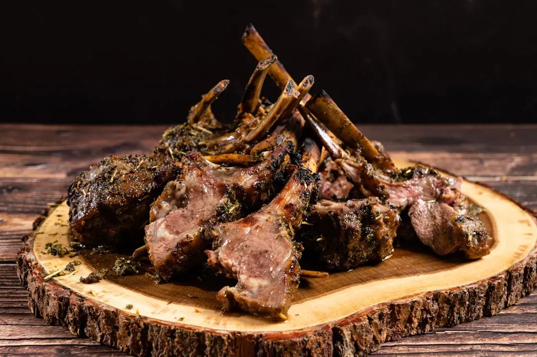 Garlic and Rosemary: The Roasted Meat Dream Team (Image Credits: Unsplash)
