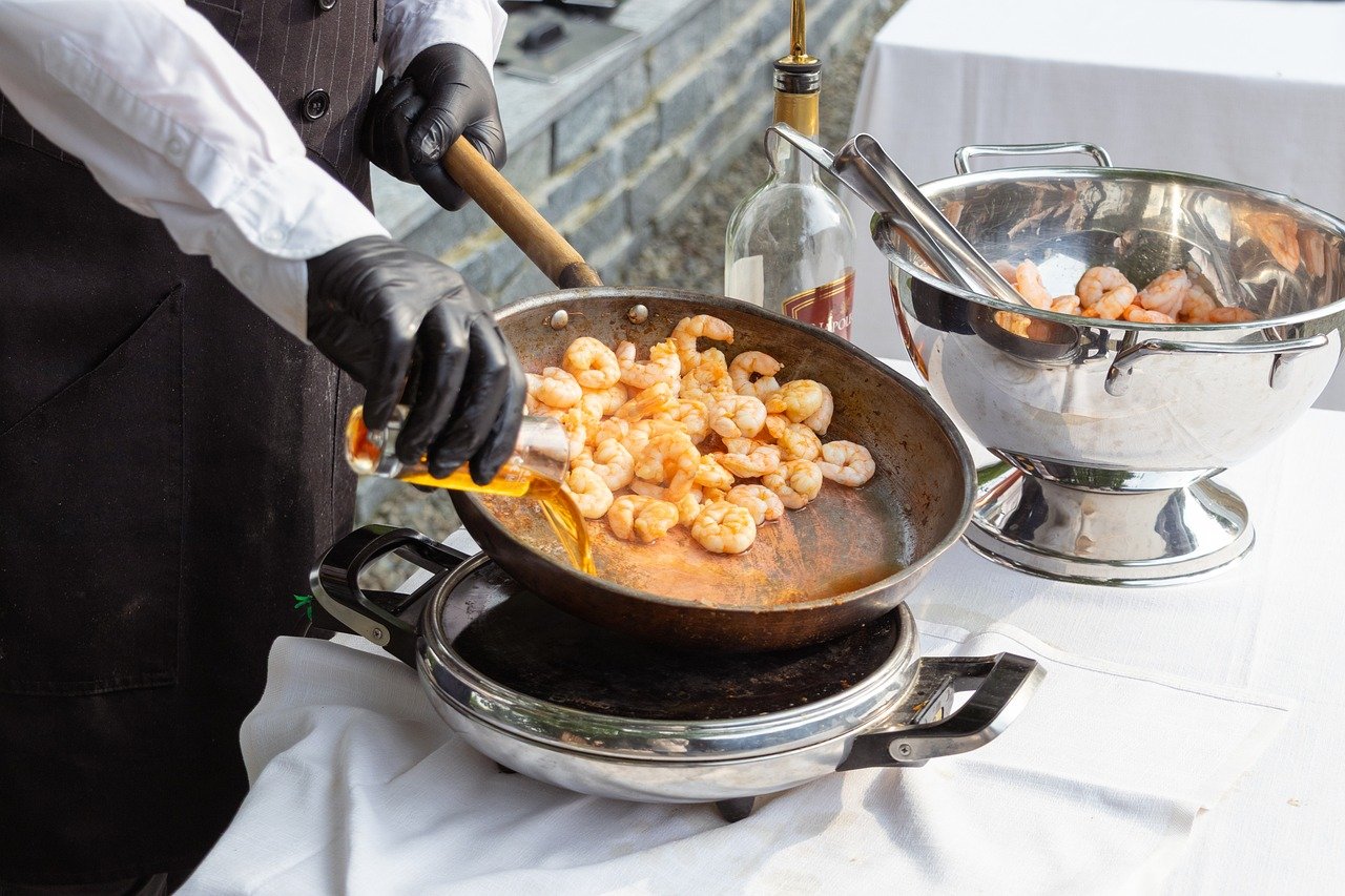 All the Alcohol Cooks Out During Cooking (Image Credits: Pixabay)